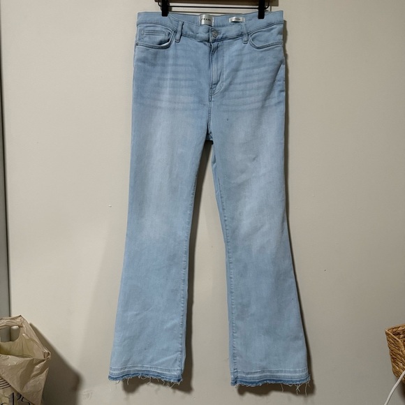 Frame Le Easy Flare Fray Side Slit Size 31 - Picture 5 of 10